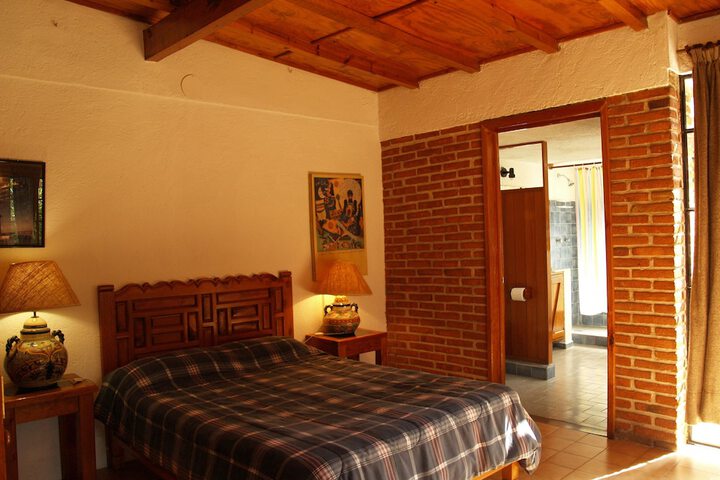 Room 2 of 63