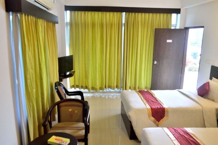 Room 10 of 48