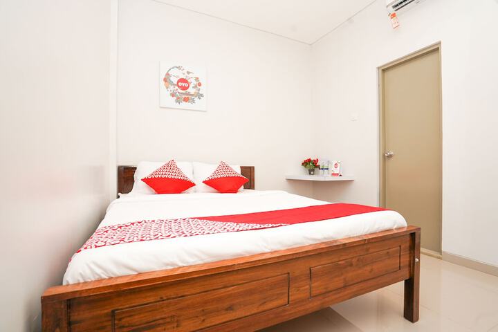 Room 11 of 30