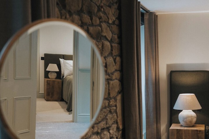 Room 4 of 26