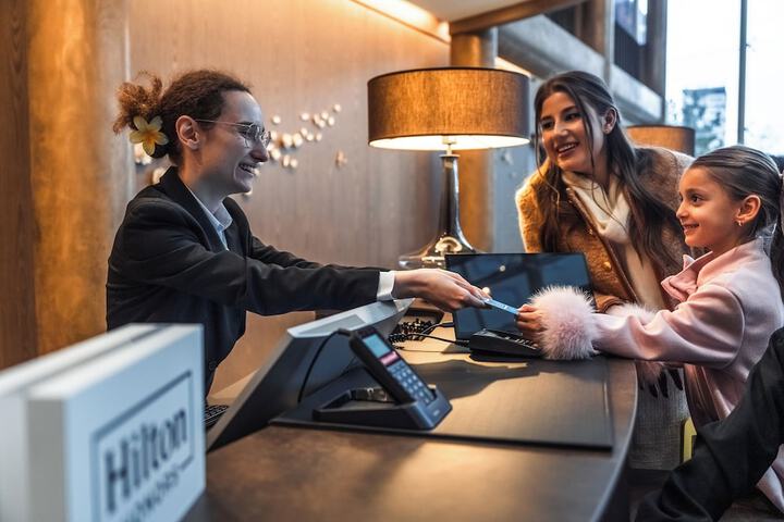 Check-in/check-out kiosk