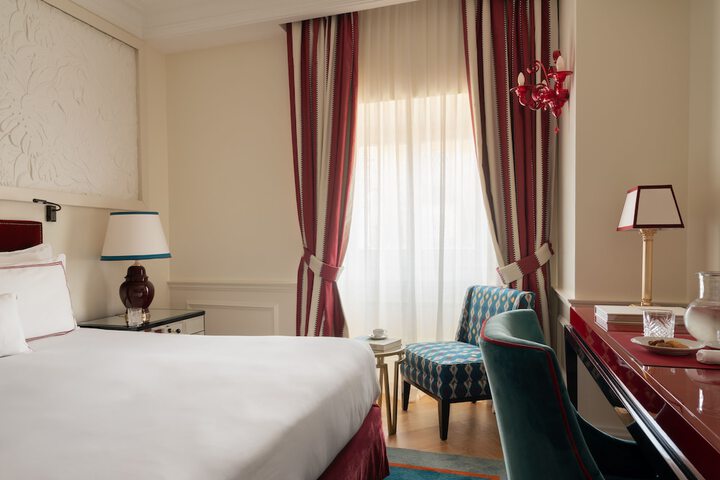 Room 50 of 90