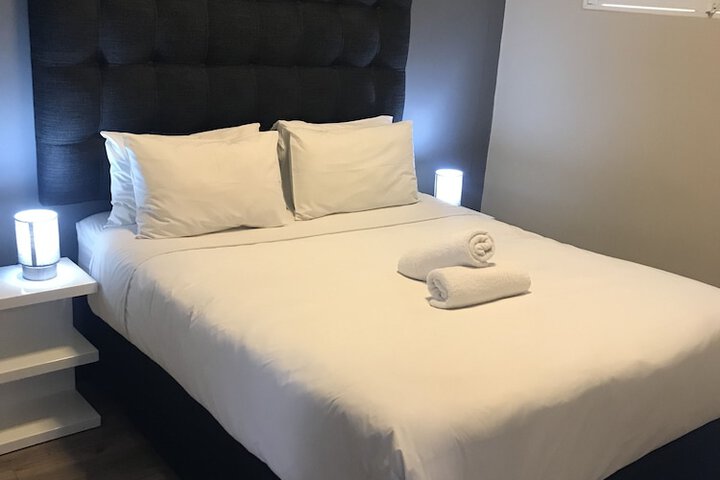 Room 19 of 215