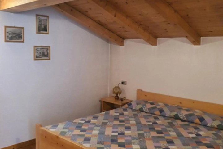 Room 5 of 15