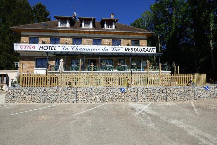 Hotel Restaurant La Chaumiere du Lac