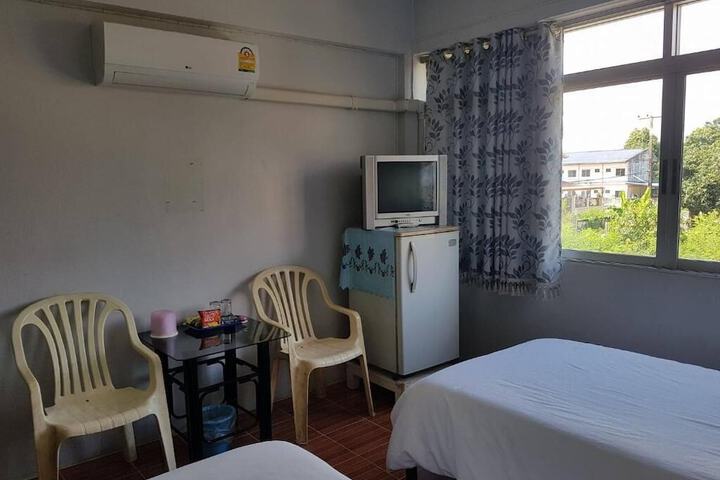 Room 10 of 30