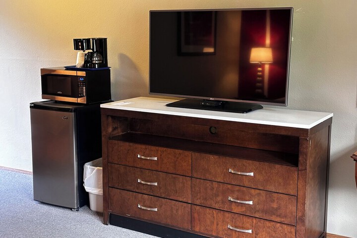 Room 90 of 390