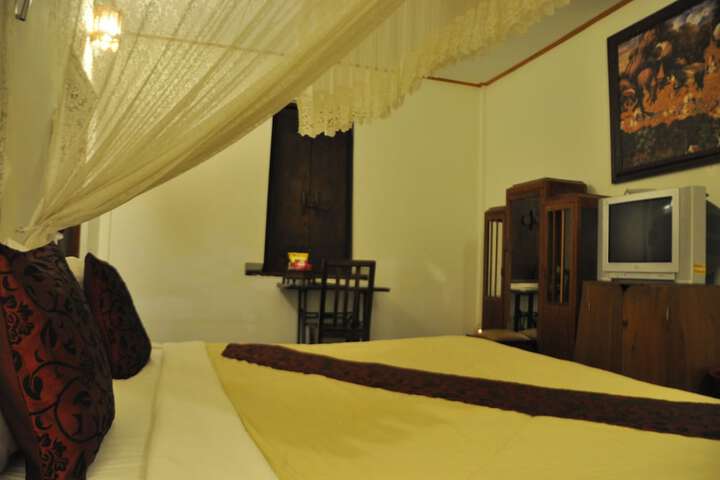Room 35 of 161