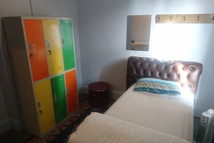 Room 22 of 68