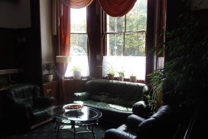 Room 34 of 66