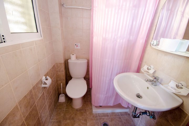 Room 53 of 80