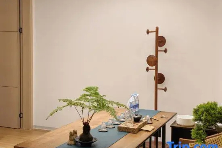 Room 3 of 3