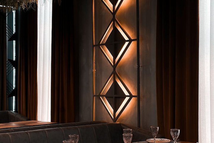 Dining 19 of 29