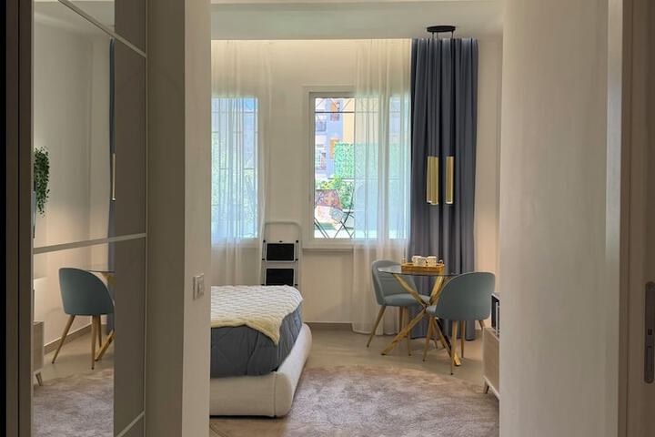 Room 44 of 90