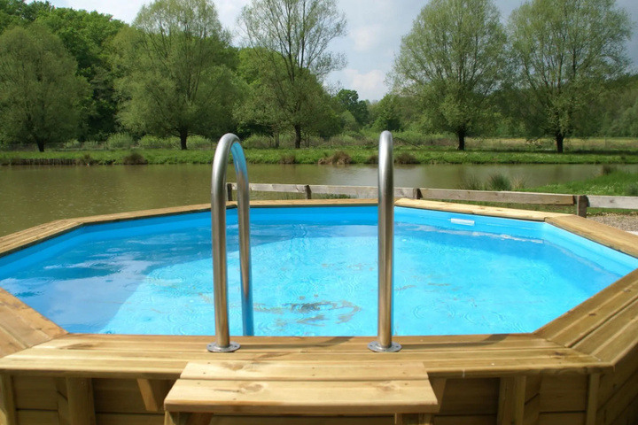 Pool 9 of 17