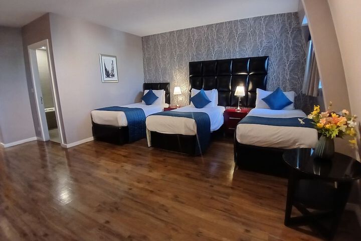 Room 36 of 182