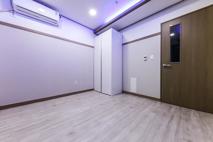 Room 22 of 54