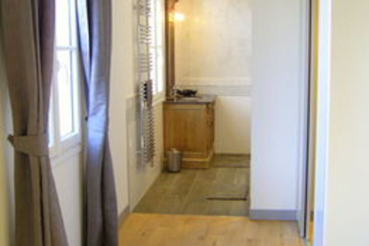 Room 57 of 200