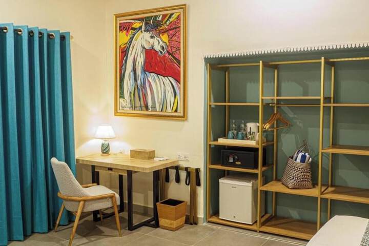 Room 2 of 19