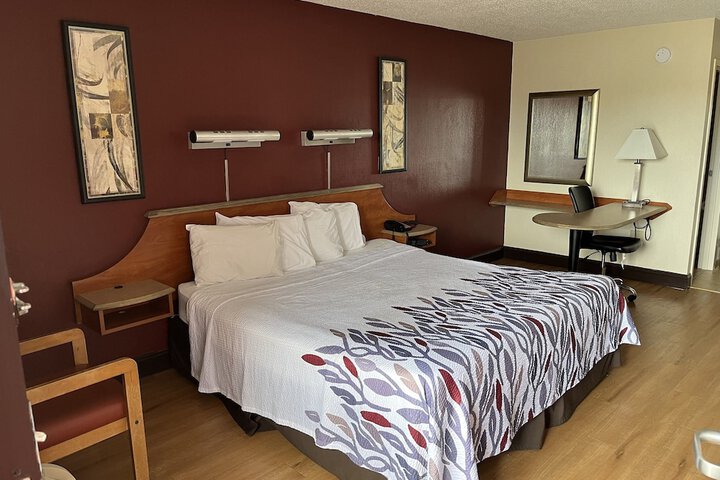 Superior King Bed (2 of 2)