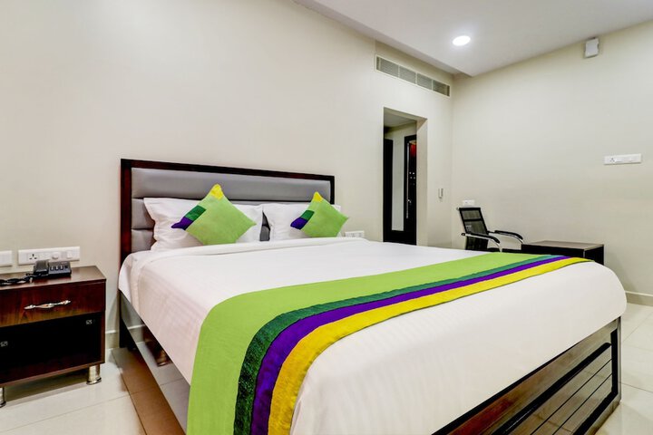 Room 7 of 37