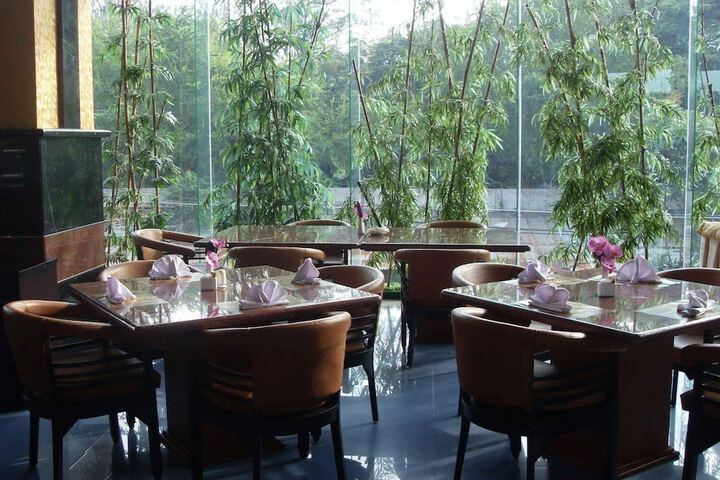 Dining Photos