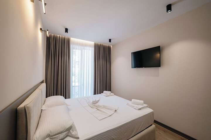 Room 22 of 37