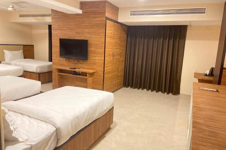 Room 7 of 15