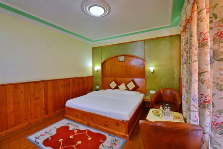 Room 40 of 49
