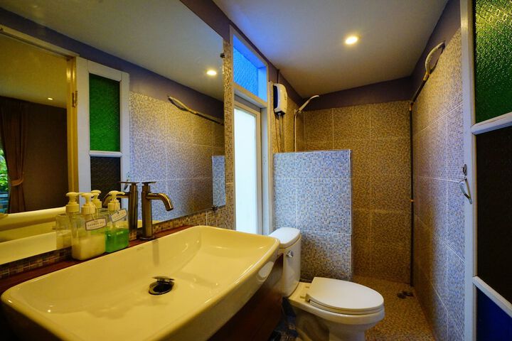 Room 46 of 93