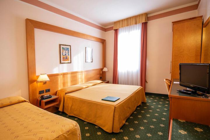 Room 20 of 73