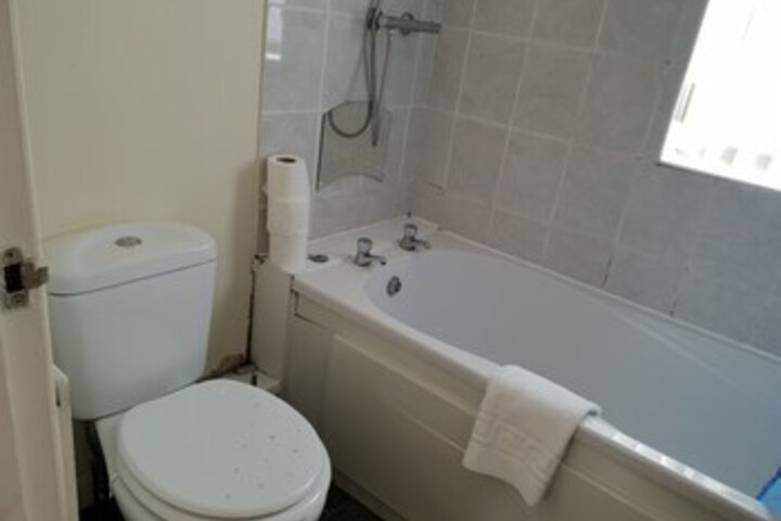 Room 3 of 39