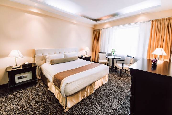 Room 5 of 52