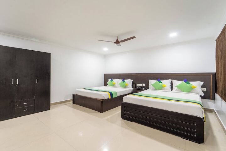 Room 12 of 35