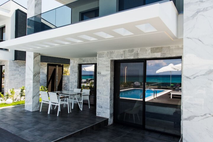 Terrace/Patio 20 of 48