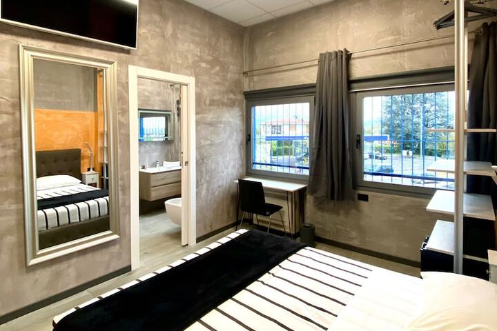 Room 8 of 52
