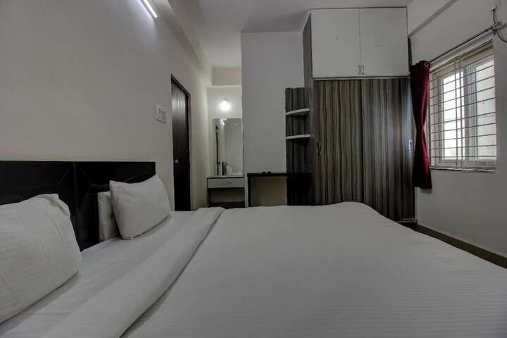 Room 2 of 5