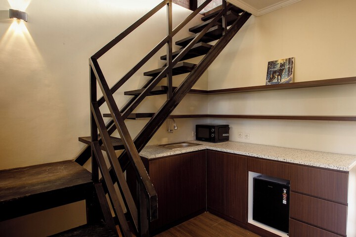 Room 7 of 23