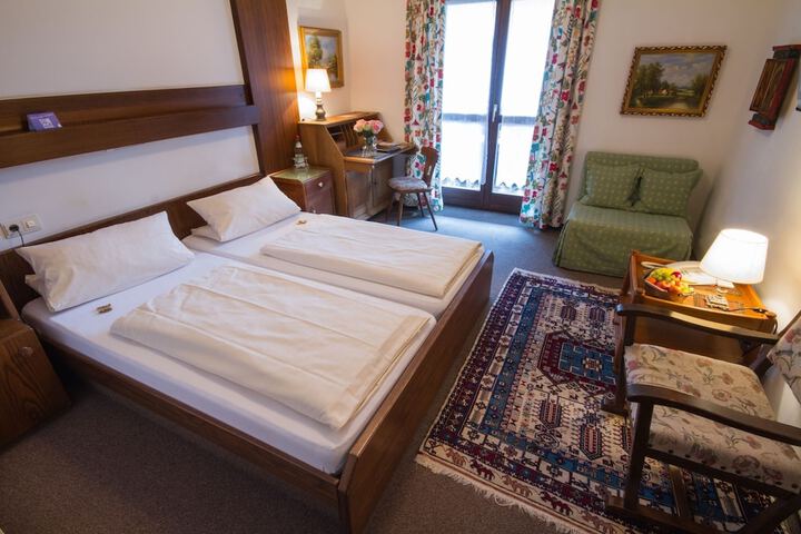 Room 7 of 21