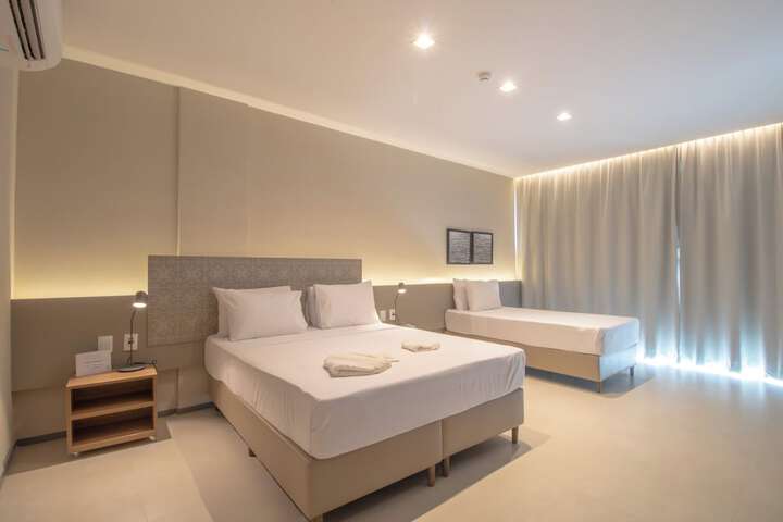 Room 19 of 122