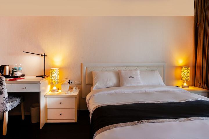 Room 10 of 51