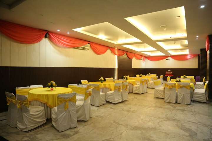 Ballroom/Hall 2 of 12