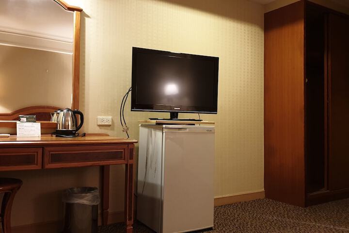 Room 15 of 30