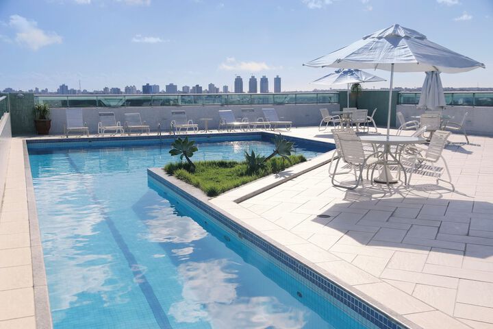Hotel Pool