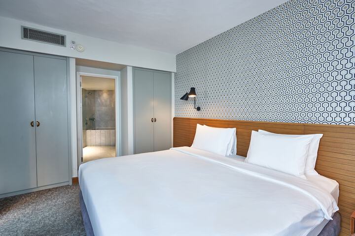 Room 20 of 61