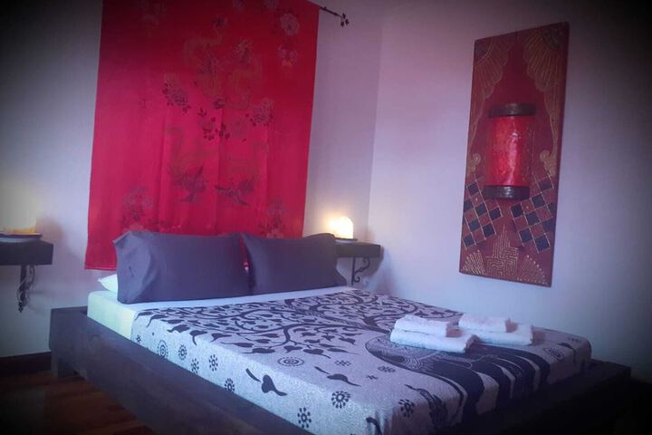 Room 9 of 16