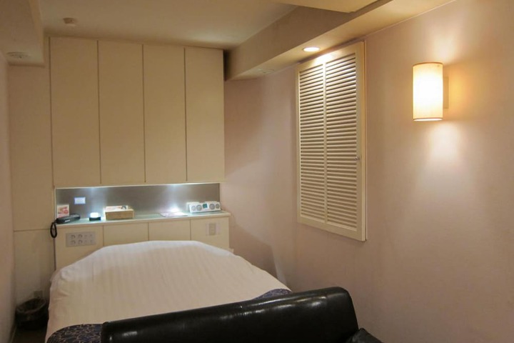 Room 16 of 47