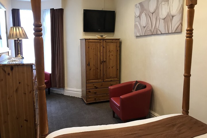 Room 40 of 101