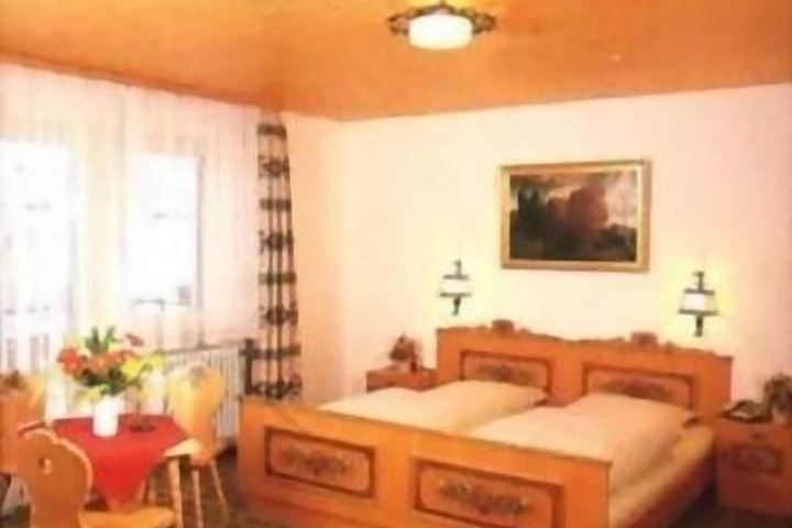 Room 8 of 42