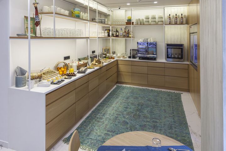 Breakfast area
